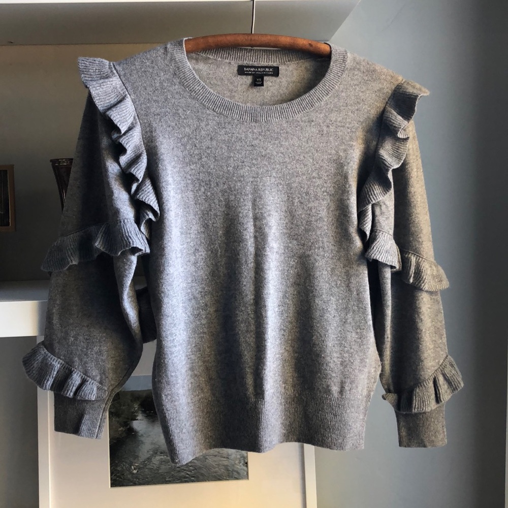 Banana Republic Gray Ruffle Sleeve Fine Merino Wool Sweater Size XS